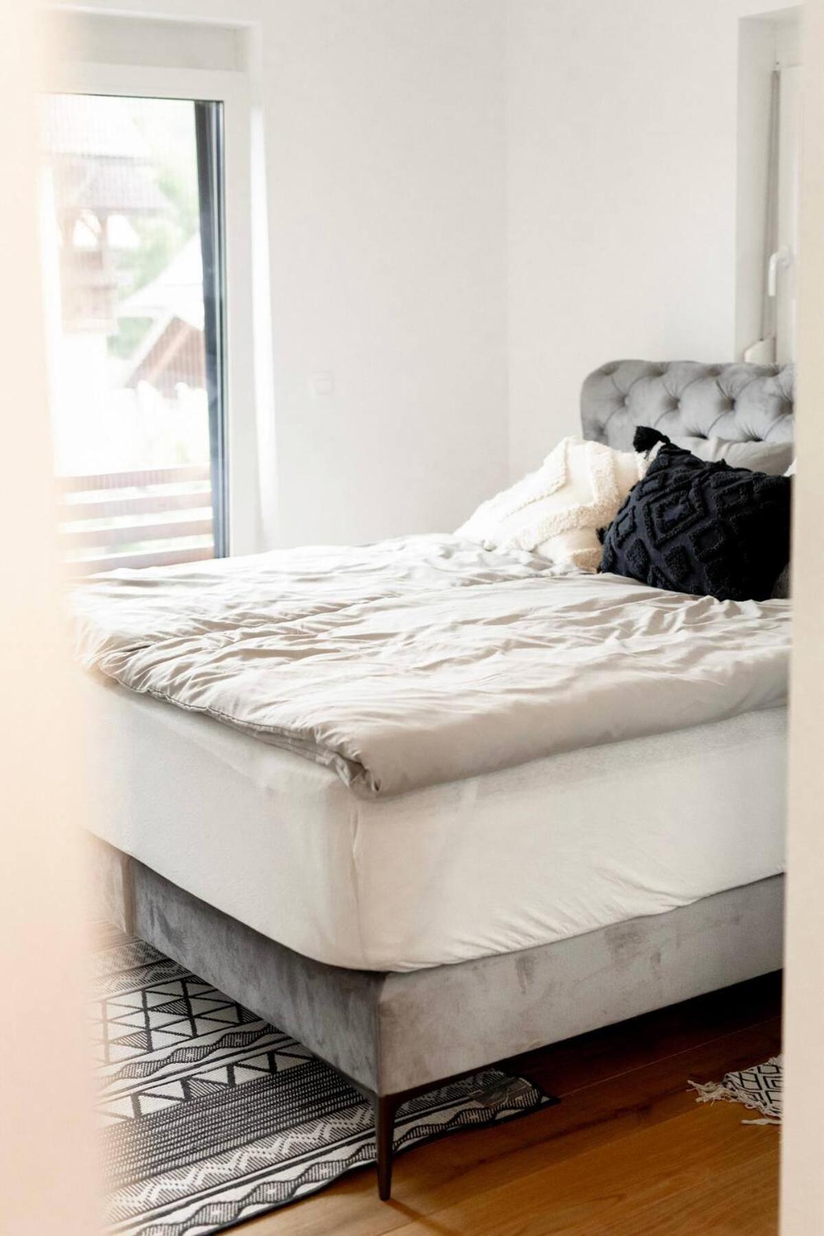 Zirovnica Aura Apartments מראה חיצוני תמונה