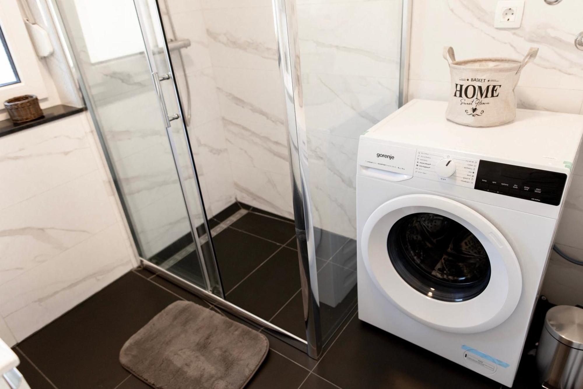 Zirovnica Aura Apartments מראה חיצוני תמונה