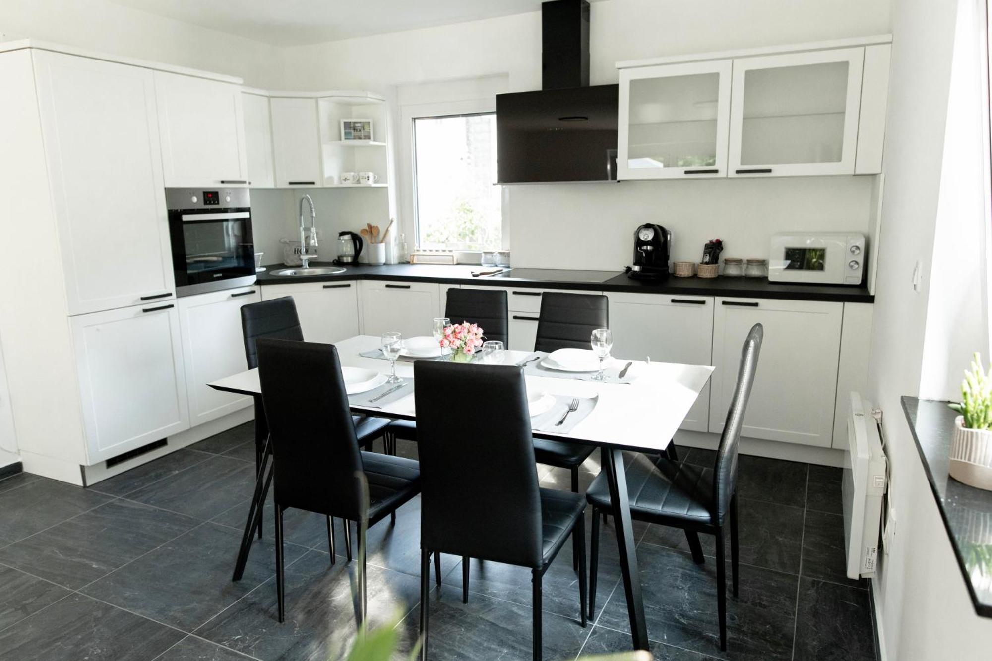 Zirovnica Aura Apartments מראה חיצוני תמונה