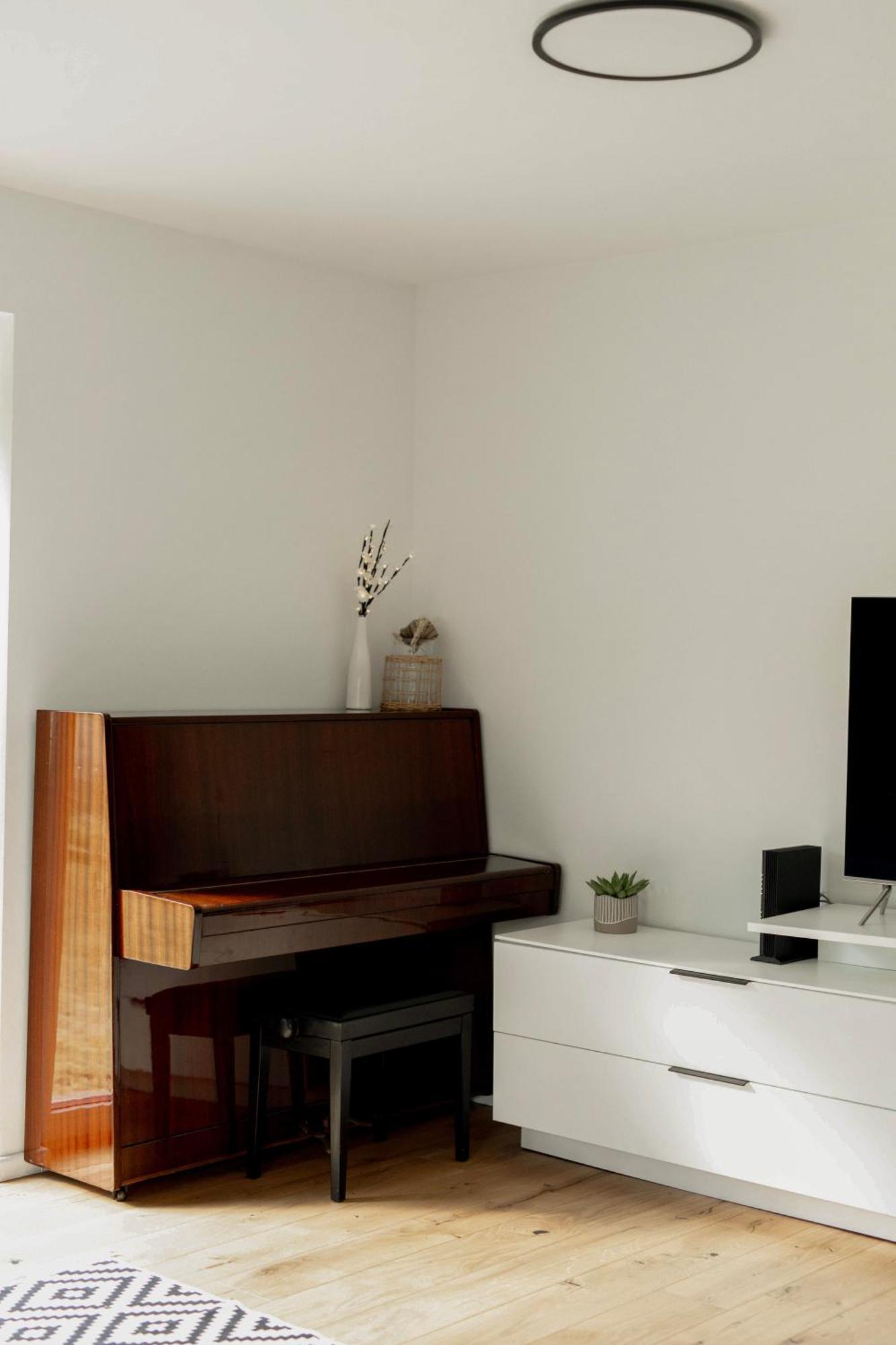 Zirovnica Aura Apartments מראה חיצוני תמונה