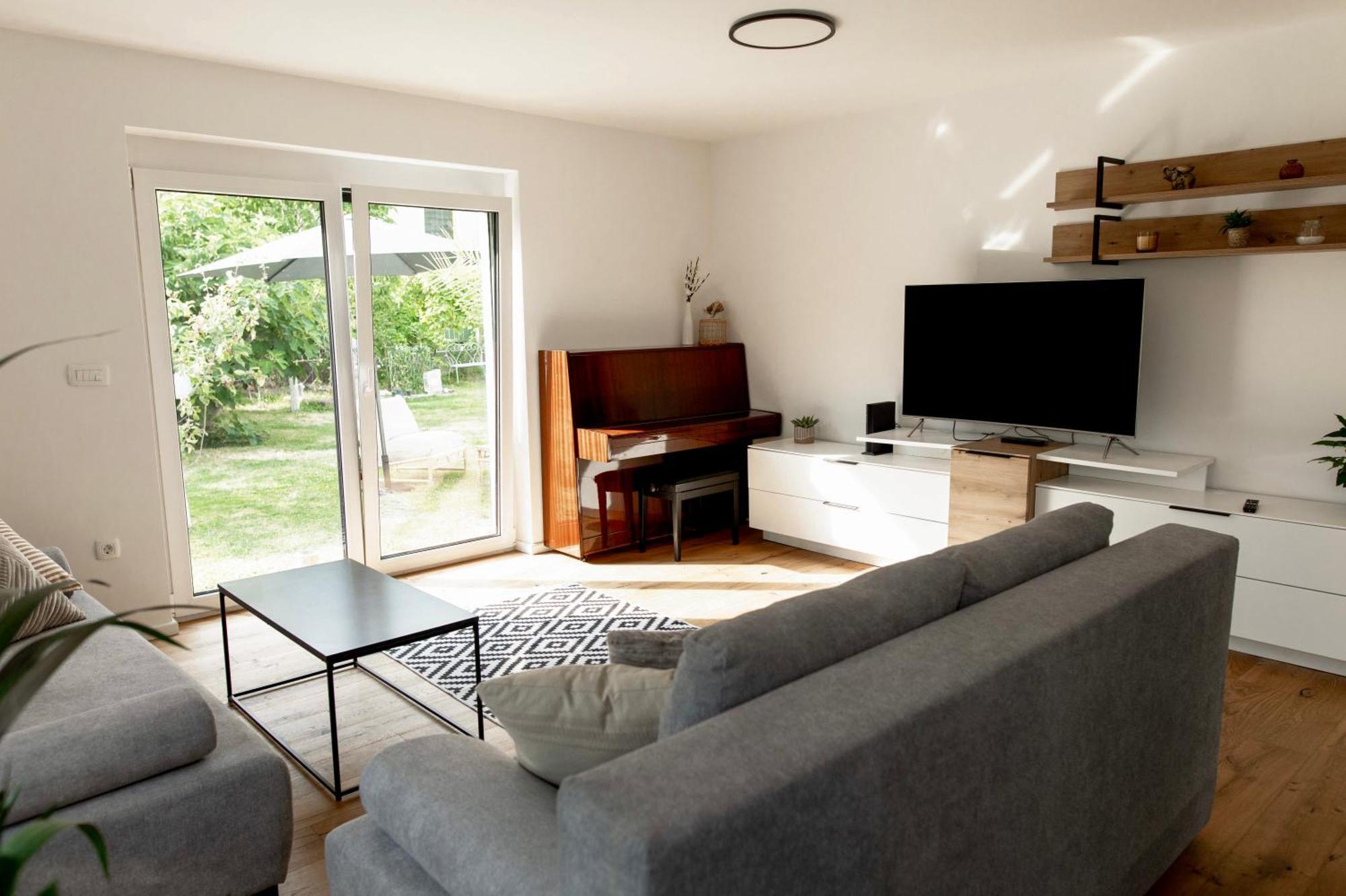 Zirovnica Aura Apartments חדר תמונה